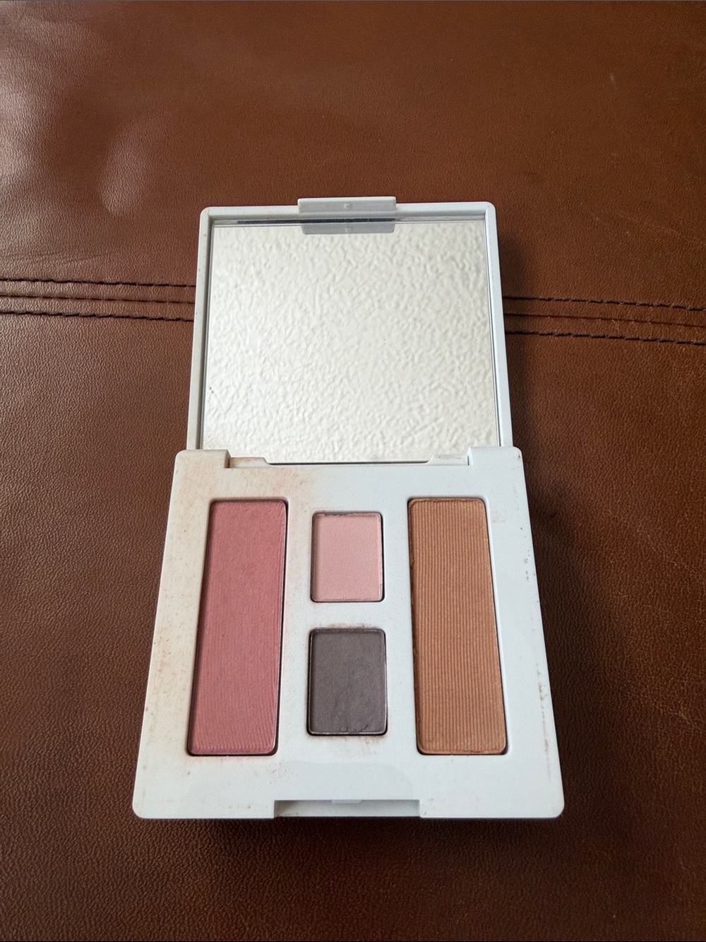 Clinique Neutral & Pink Eyeshadow Palette - Soft Rose Blusher & Warm Bronzer